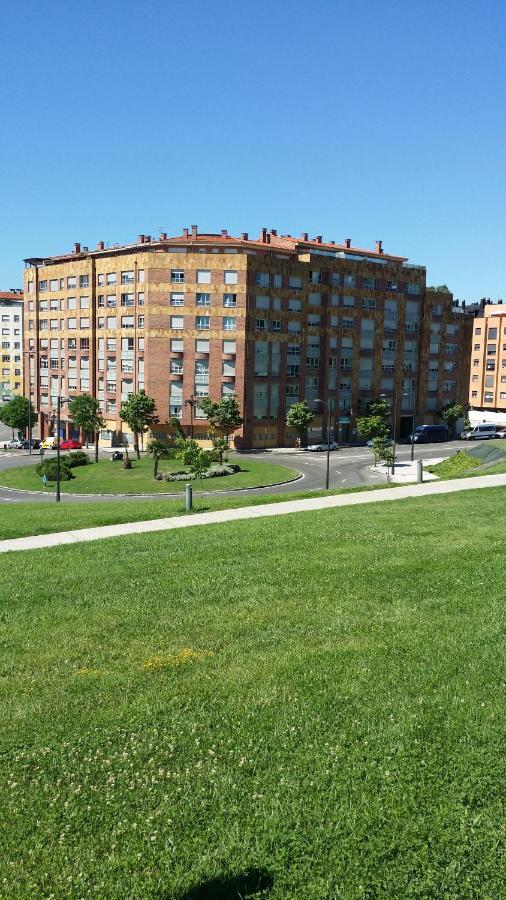 Apartamentos Chevere Rojo-Huca Oviedo Buitenkant foto